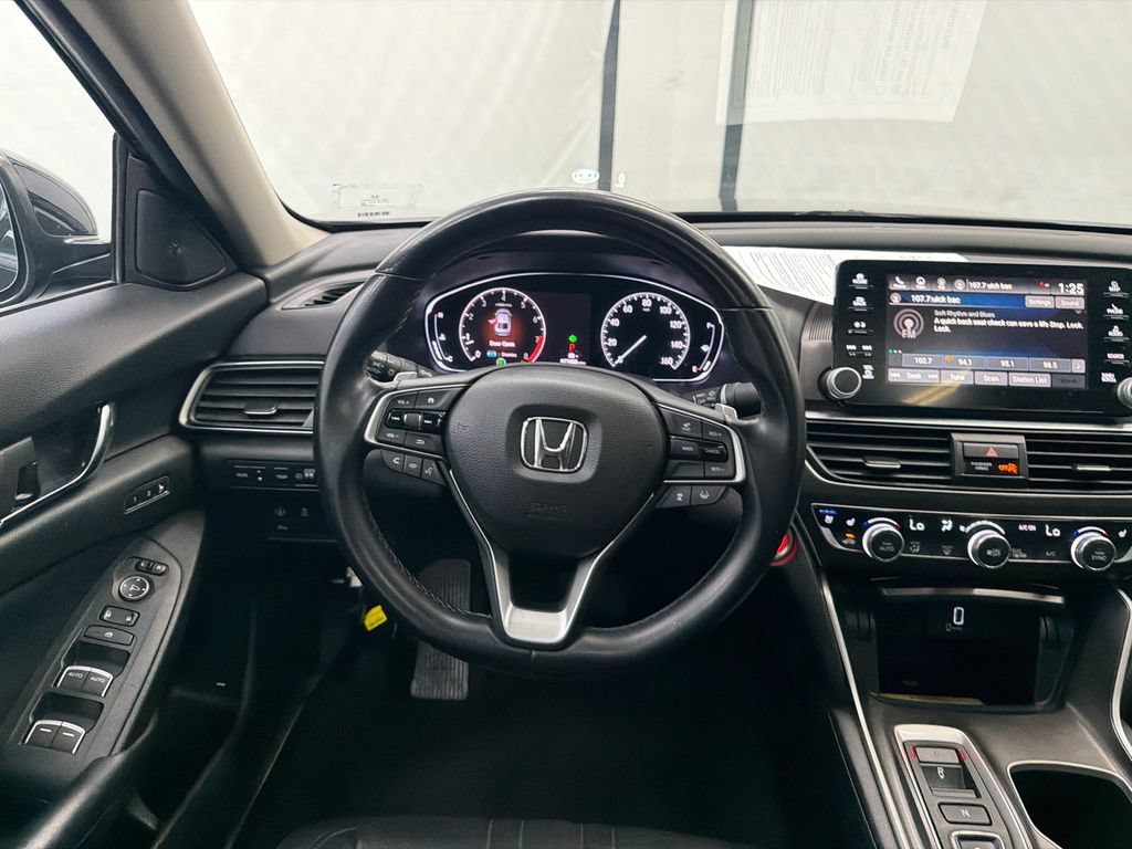 Used 2018 Honda Accord Touring image 24
