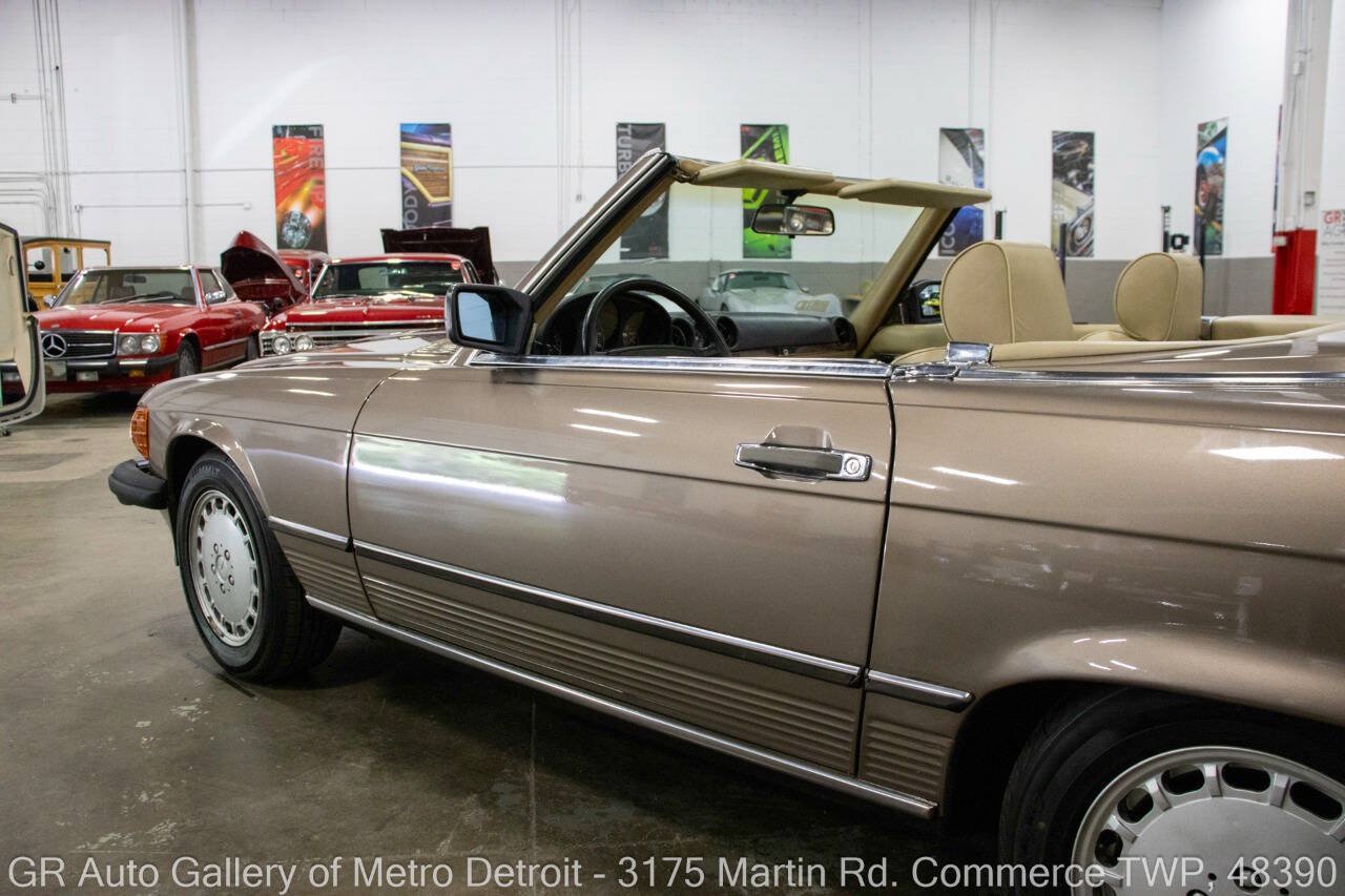 Used 1987 Mercedes-Benz 560 SL image 24