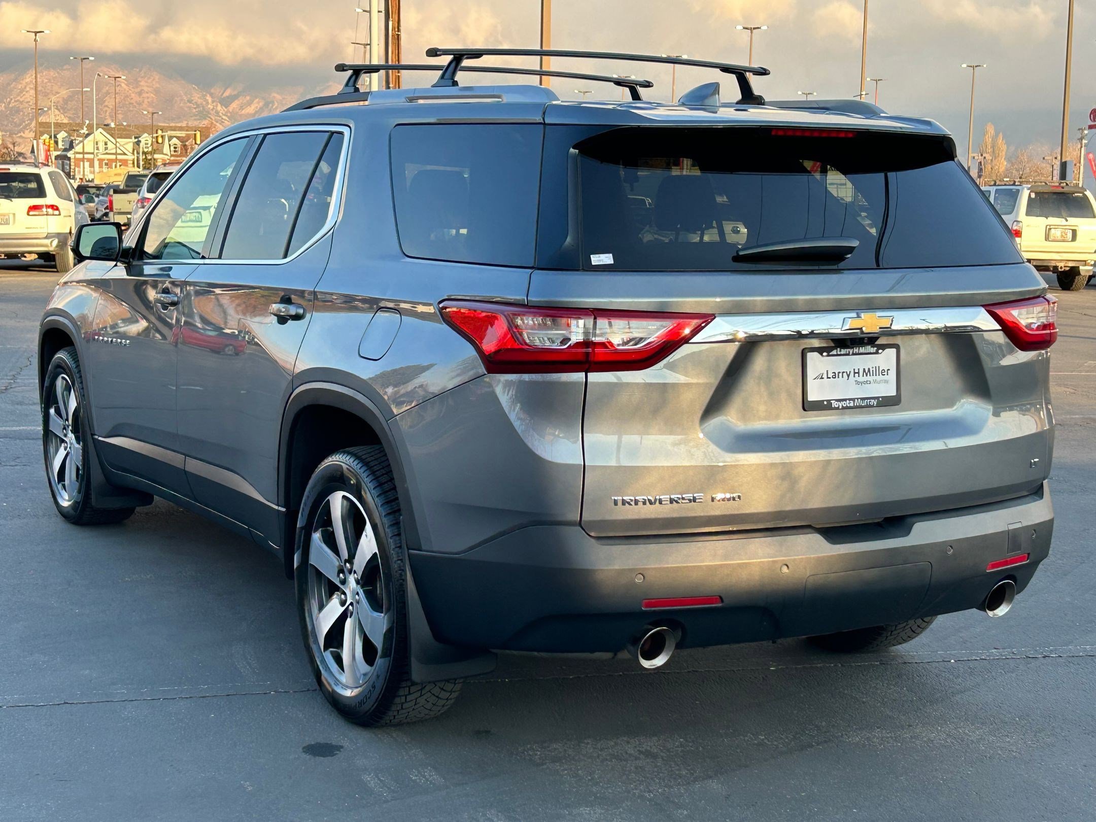 Used 2018 Chevrolet Traverse LT image 3