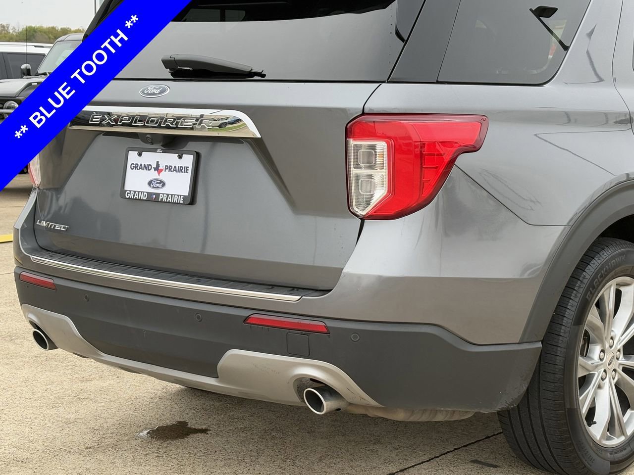 Used 2022 Ford Explorer Limited w/ Equipment Group 301A image 8