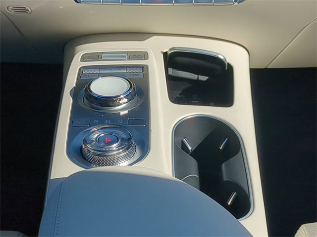 Used 2023 Genesis Electrified GV70 Advanced image 18