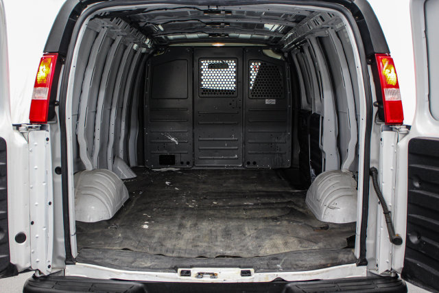 Certified 2021 Chevrolet Express 2500 w/ Driver Convenience Package RWD image 9