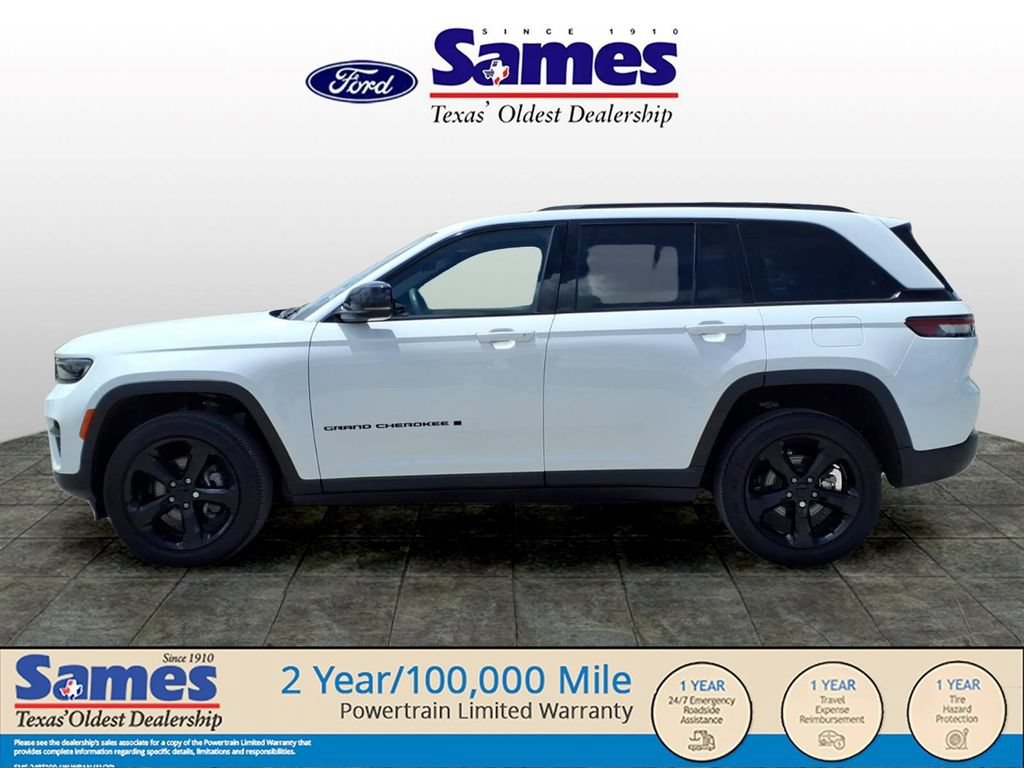 Used 2023 Jeep Grand Cherokee Altitude AWD/4WD image 6