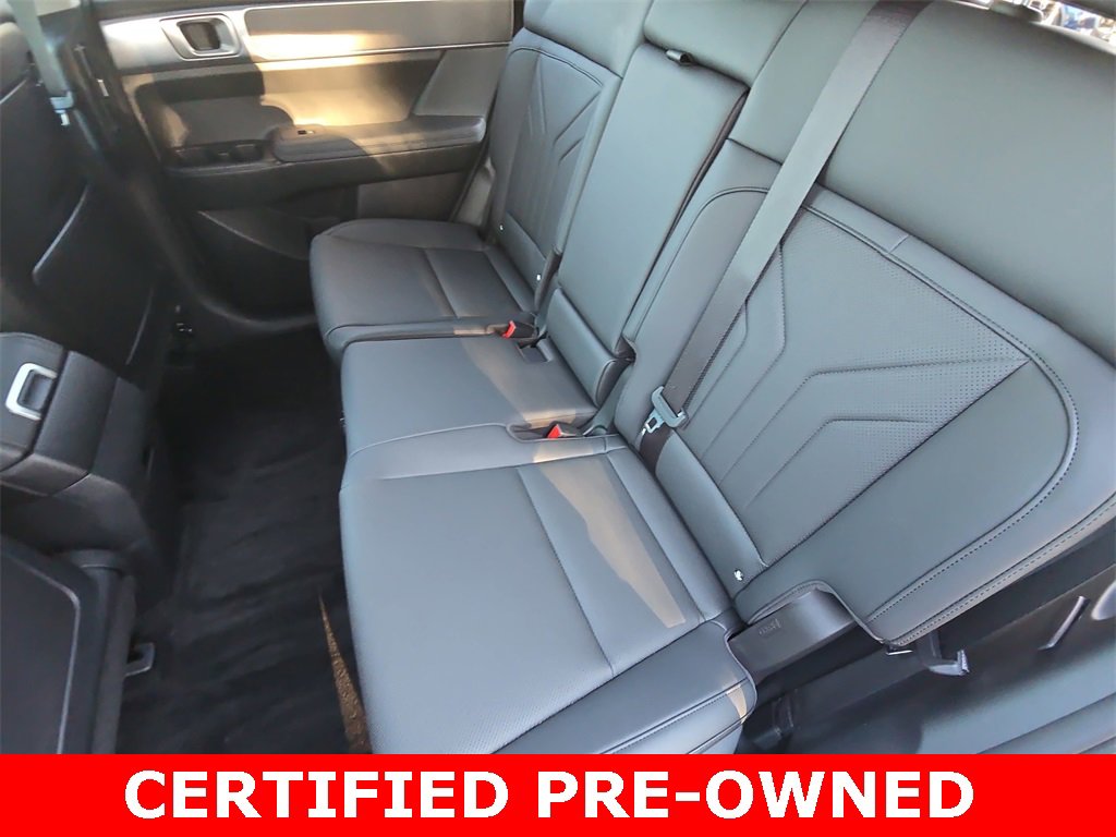 Used 2025 Hyundai Santa Fe SEL image 16