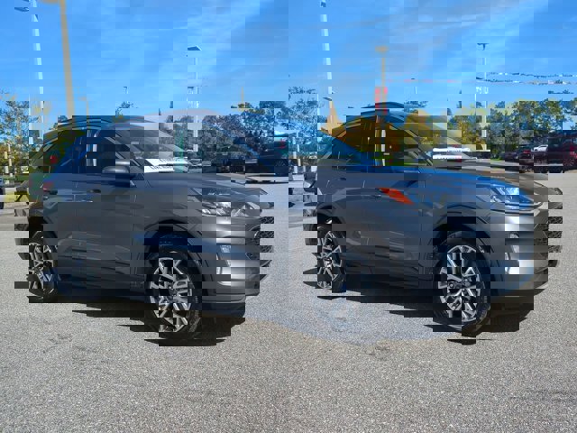 Used 2021 Ford Escape SEL w/ Technology Package image 3