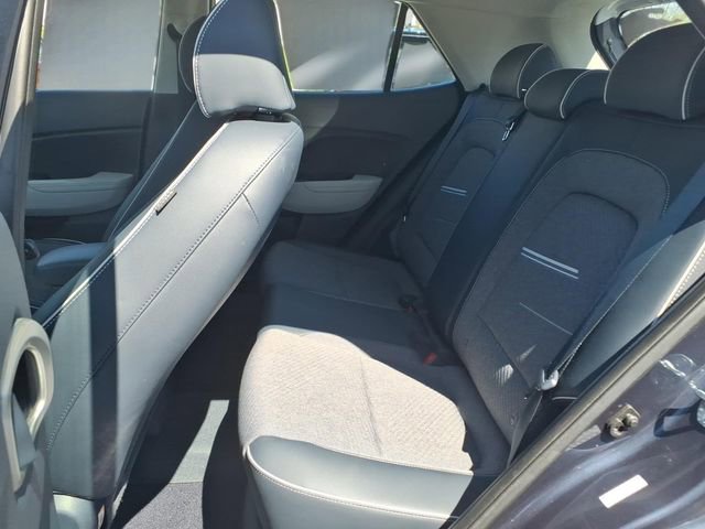 Used 2023 Hyundai Venue Limited w/ Cargo Package image 8