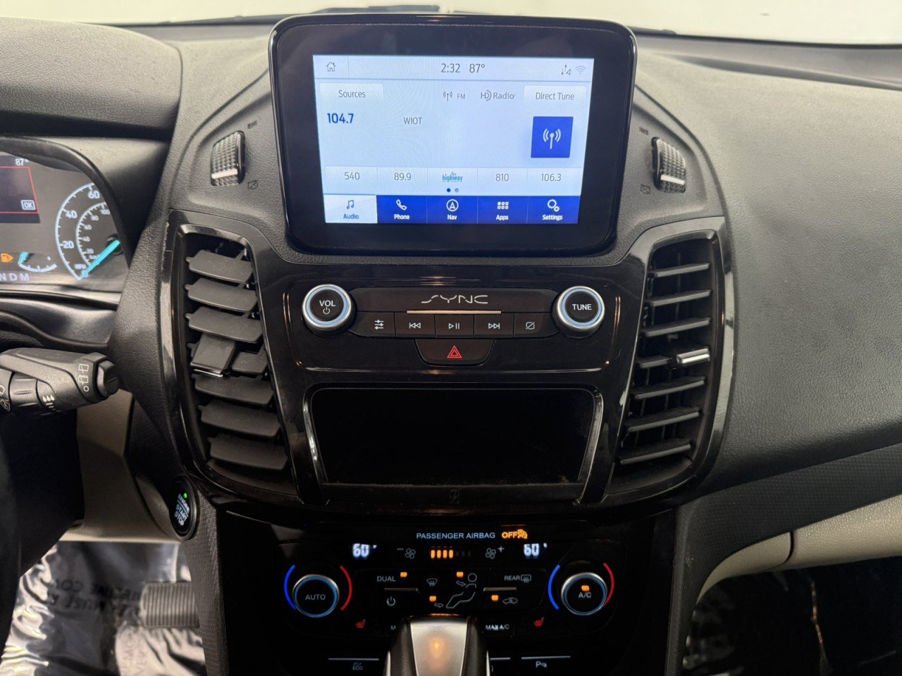 Used 2023 Ford Transit Connect Titanium FWD image 19