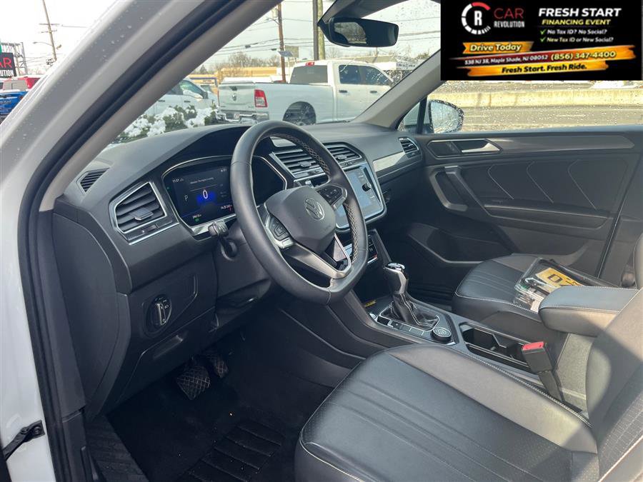 Used 2022 Volkswagen Tiguan SE image 6