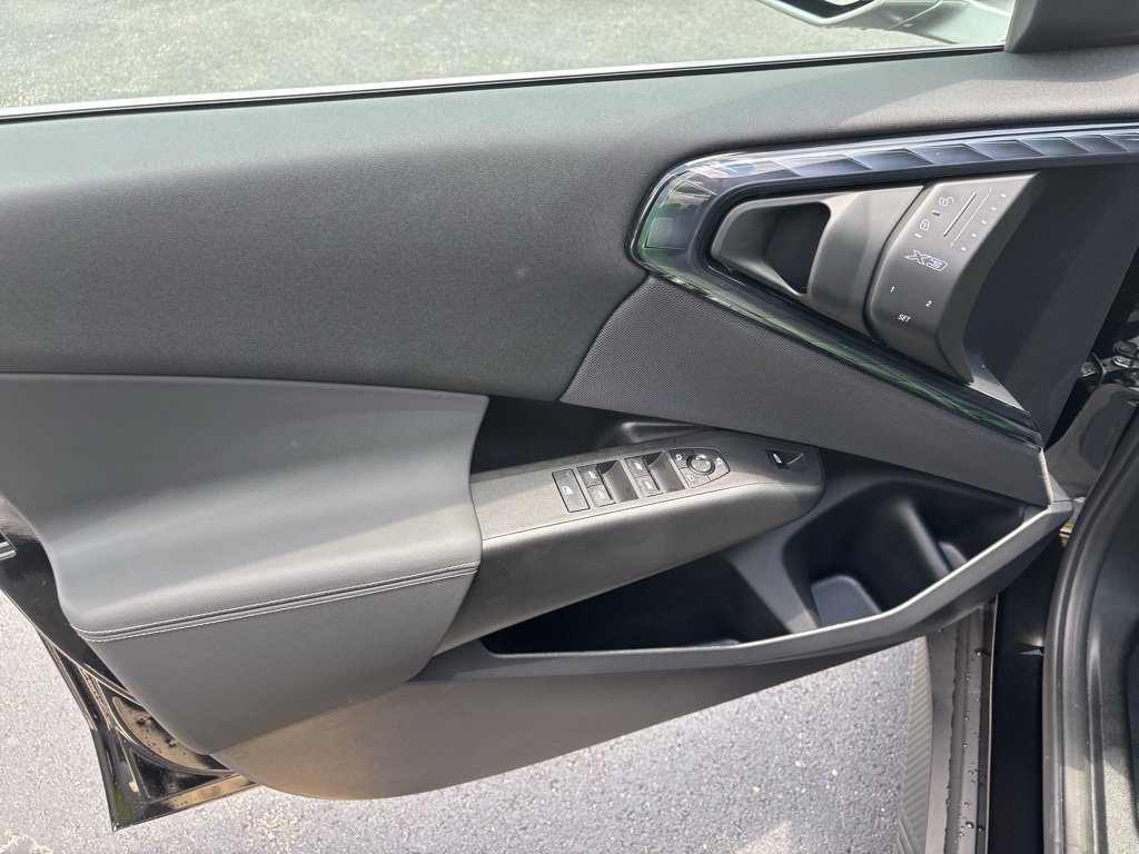 Used 2025 BMW X3 xDrive30i w/ Convenience Package image 12