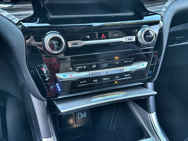 Certified 2023 Ford Explorer Limited RWD image 19