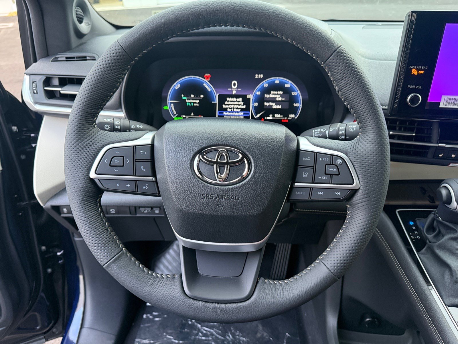 New 2026 Toyota Sienna Platinum AWD/4WD image 9