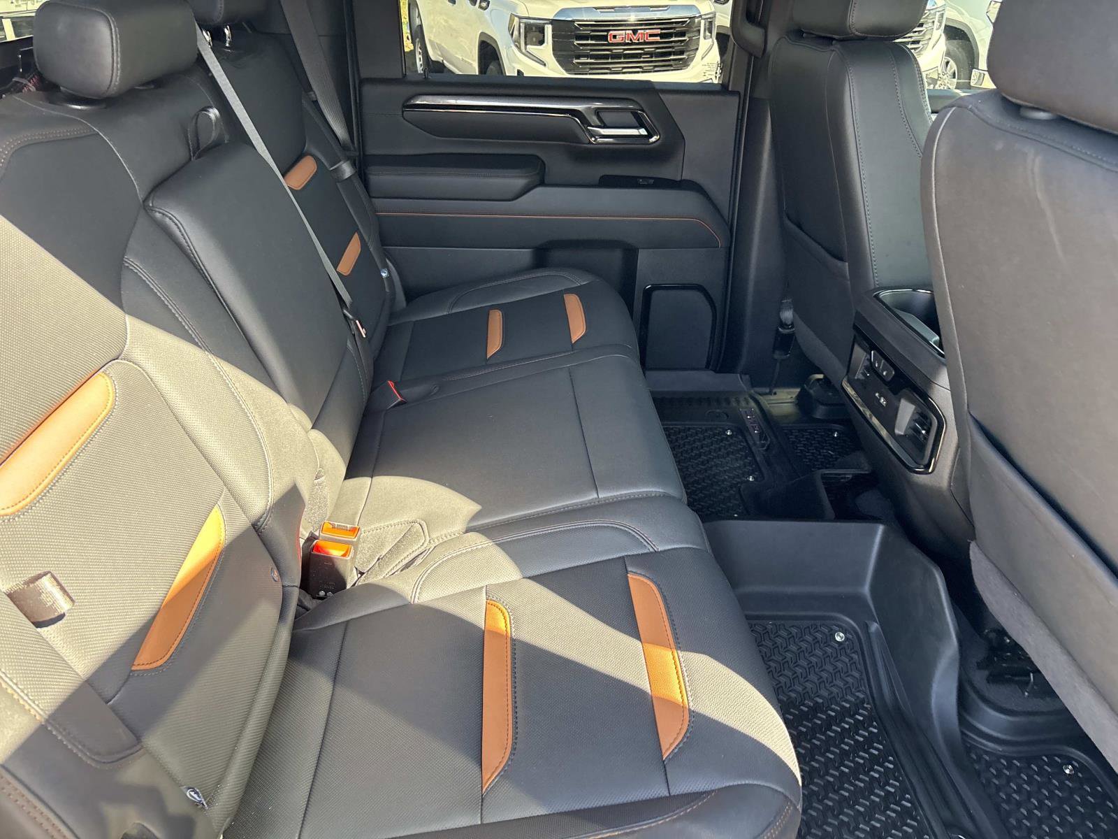 Certified 2025 GMC Sierra 2500 AT4 w/ AT4 Premium Plus Package image 33