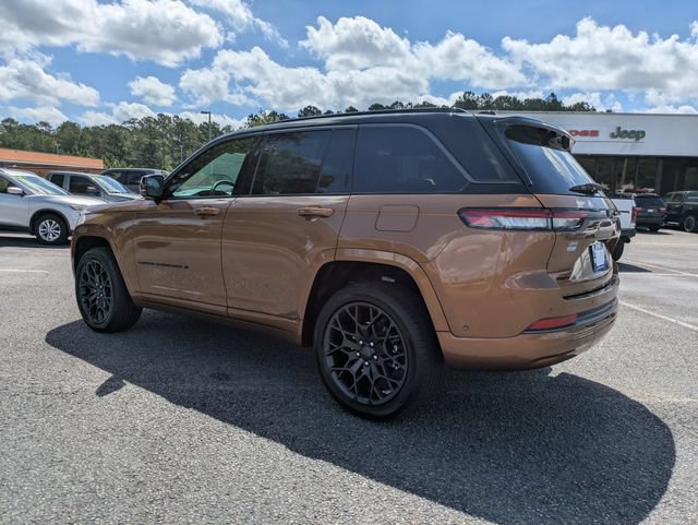 New 2026 Jeep Grand Cherokee Summit w/ Obsidian Package AWD/4WD image 6