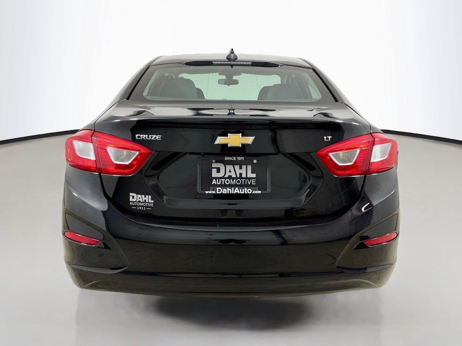 Used 2017 Chevrolet Cruze LT FWD image 12