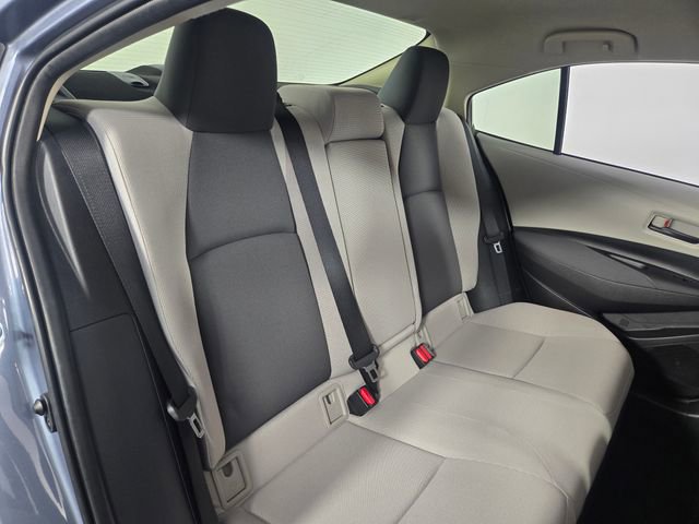 Used 2022 Toyota Corolla LE image 17