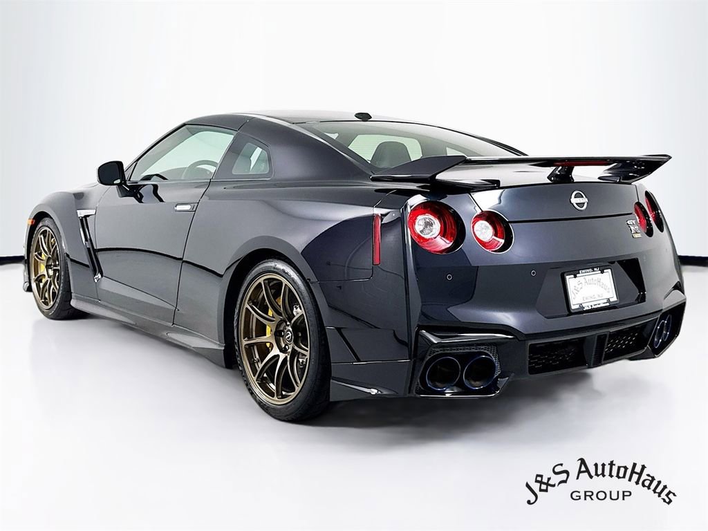 Used 2024 Nissan GT-R w/ T-Spec Takumi Edition image 5