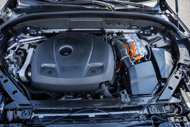 Used 2023 Volvo XC60 T8 Plus image 19