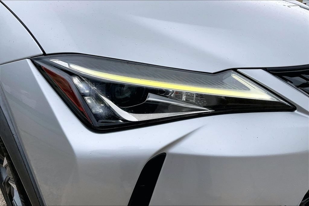 Used 2019 Lexus UX 200 w/ Premium Package FWD image 33