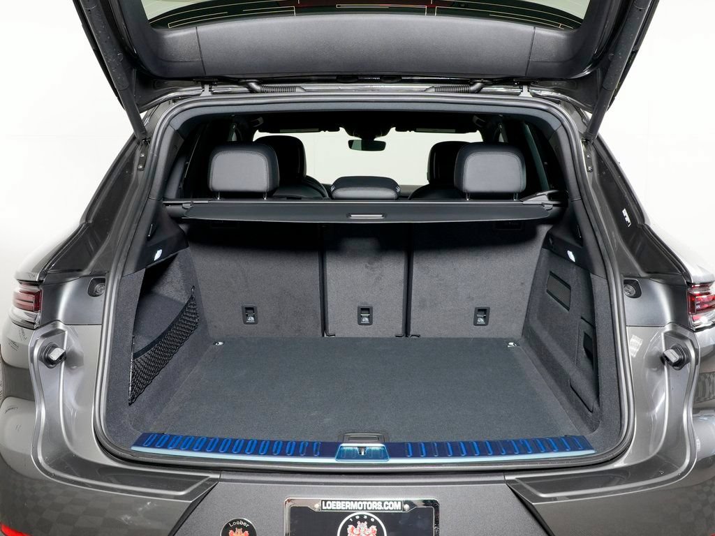 Certified 2026 Porsche Cayenne AWD/4WD image 13