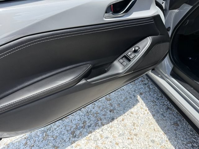 Used 2024 MAZDA MX-5 Miata Grand Touring RWD image 12