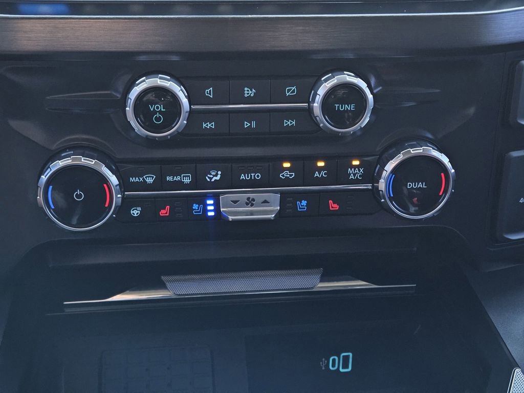 Used 2024 Ford F250 Lariat image 22