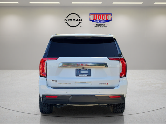 Used 2022 GMC Yukon XL AT4 w/ Technology Package AWD/4WD image 3