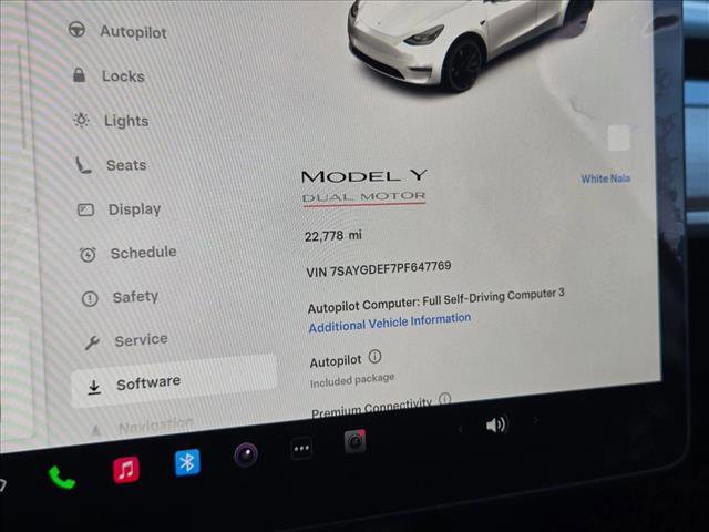 Used 2023 Tesla Model Y Performance image 11