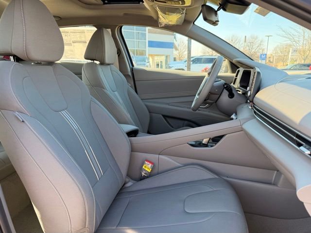 New 2026 Hyundai Elantra SEL Sport image 32