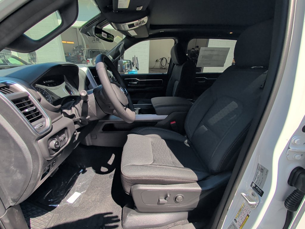 New 2026 RAM 1500 Big Horn AWD/4WD image 11