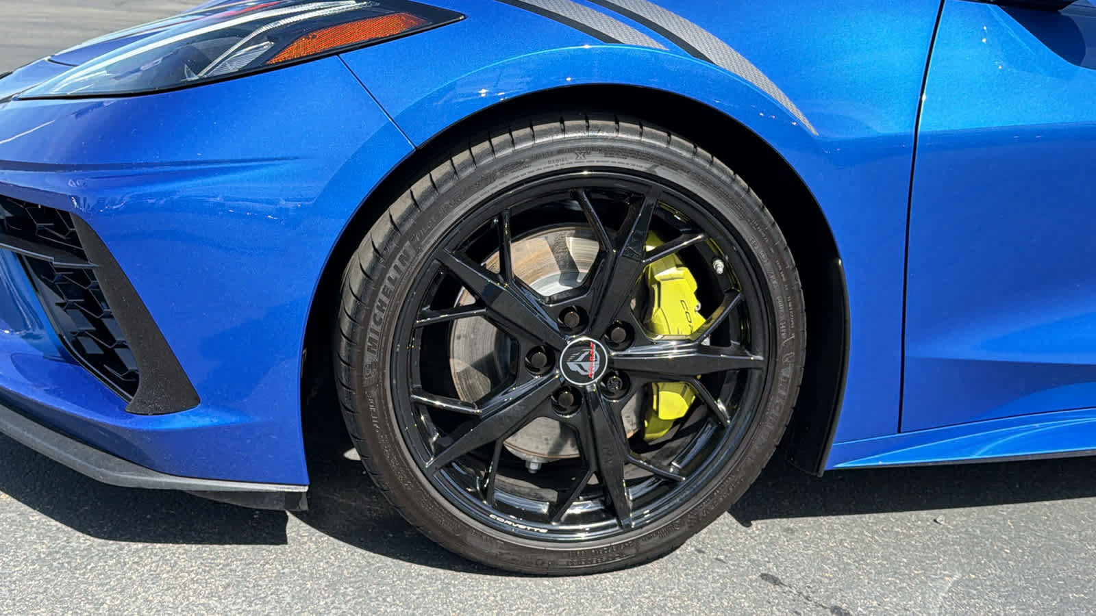 Used 2021 Chevrolet Corvette Stingray Premium Cpe w/ Z51 Performance Package RWD image 9