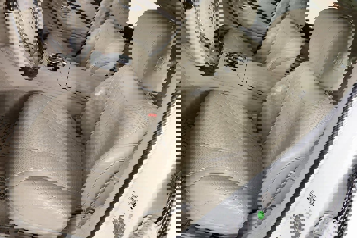 Used 2020 Mercedes-Benz S 560 4MATIC Sedan image 10