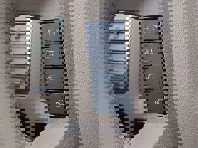 Used 2010 Ford Escape Limited image 25