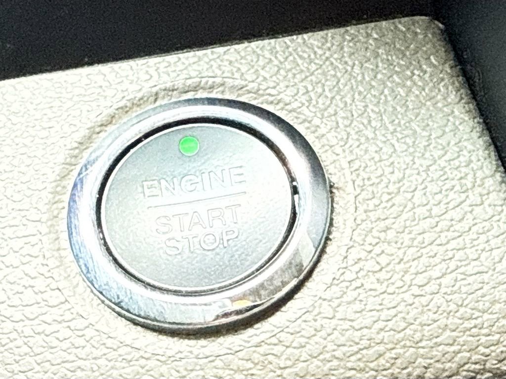 Used 2018 Ford F150 Lariat image 31