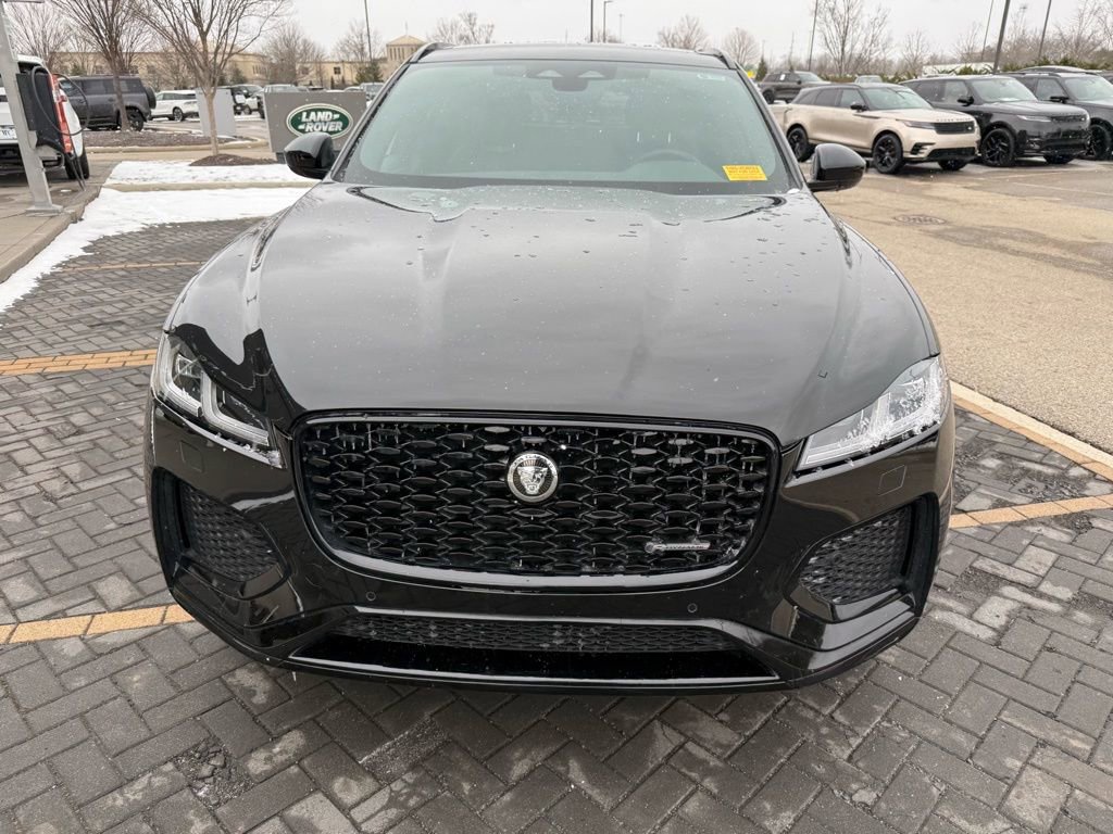 Used 2024 Jaguar F-PACE R-Dynamic S image 2