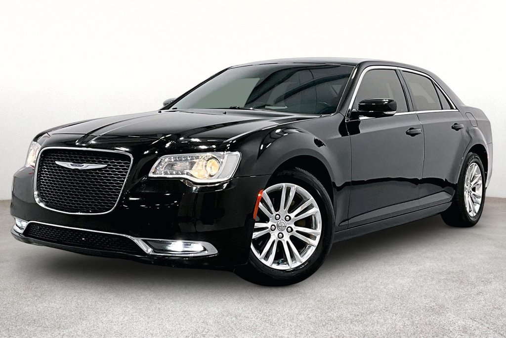 Used 2021 Chrysler 300 Touring L RWD image 14
