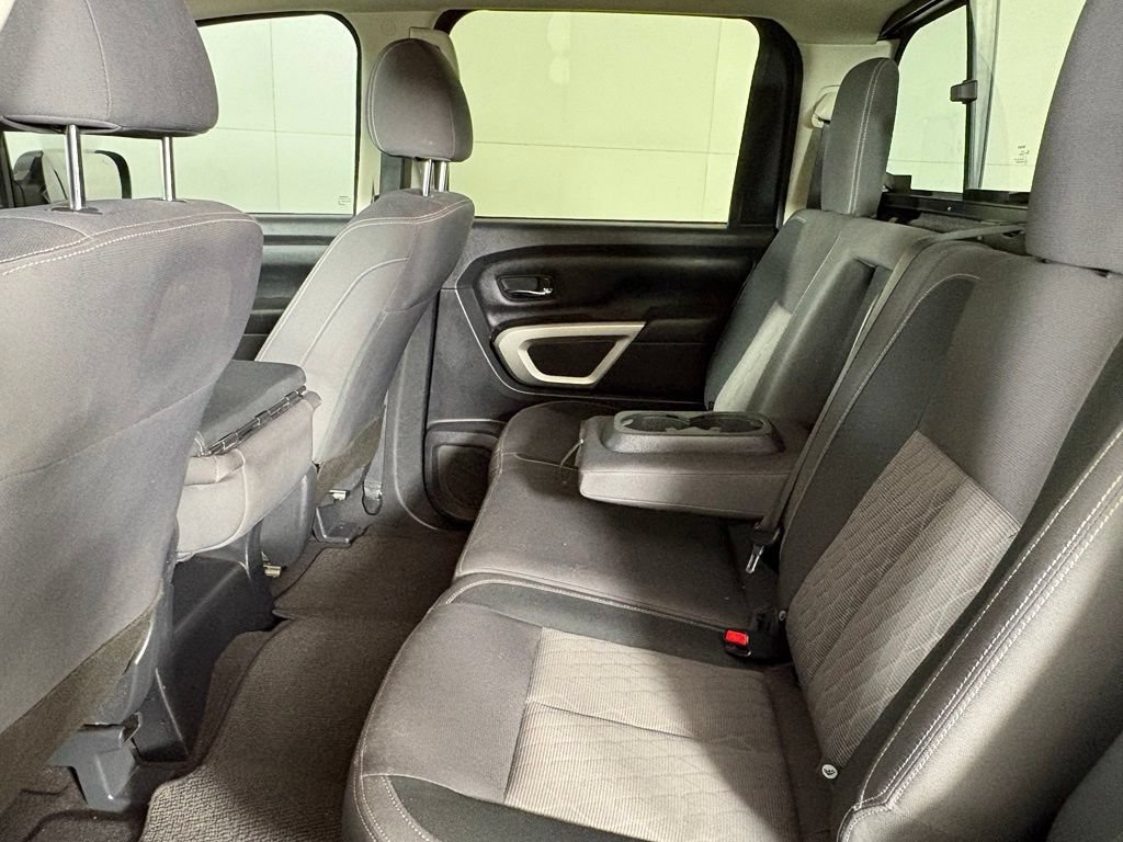 Used 2024 Nissan Titan SV AWD/4WD image 43