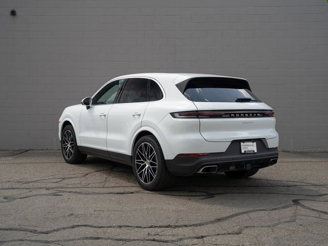 Certified 2024 Porsche Cayenne image 3