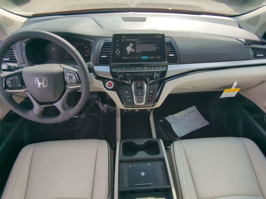 New 2026 Honda Odyssey Touring image 13