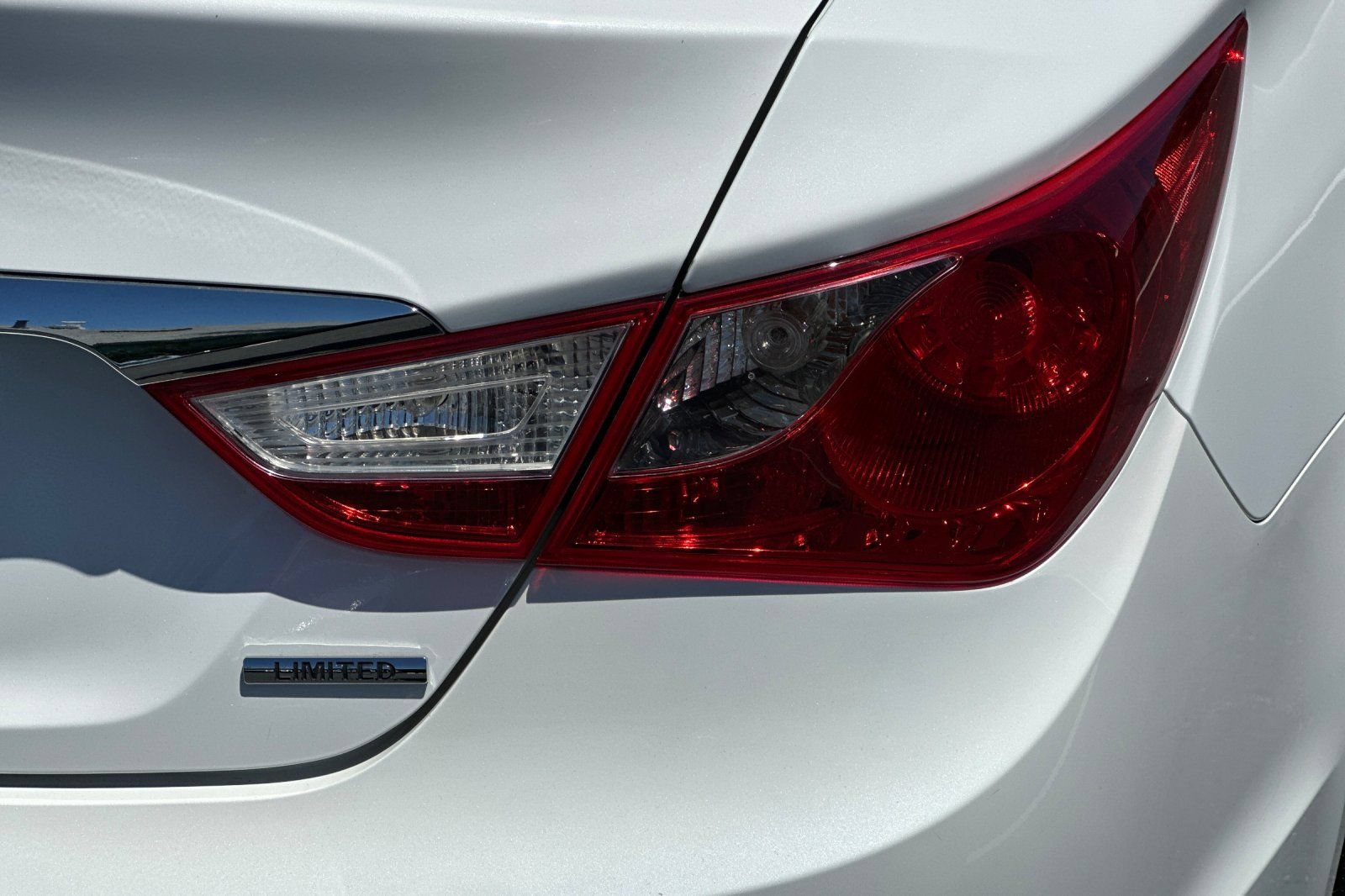 Used 2013 Hyundai Sonata Limited w/ Premium Pkg FWD image 37