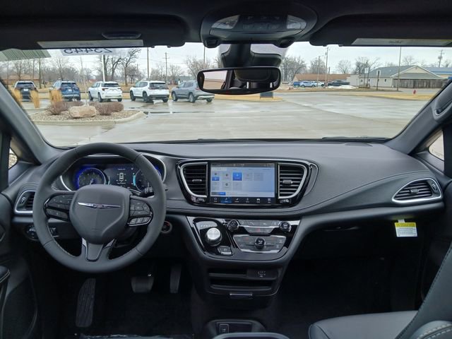 New 2026 Chrysler Pacifica Select w/ S Appearance Package AWD/4WD image 28