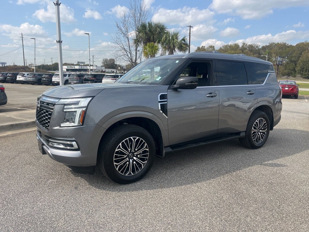 Used 2025 Nissan Armada SL image 3