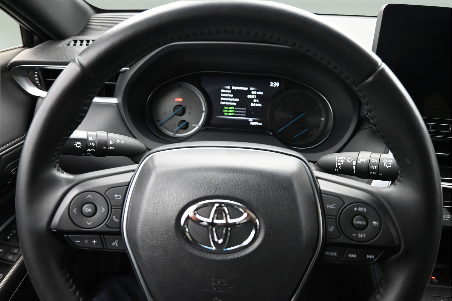 Used 2023 Toyota Venza Nightshade AWD/4WD image 9
