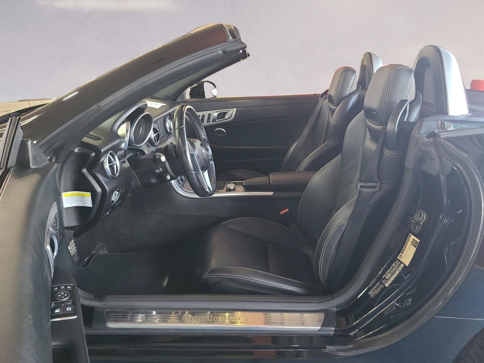 Used 2013 Mercedes-Benz SLK 250 image 11