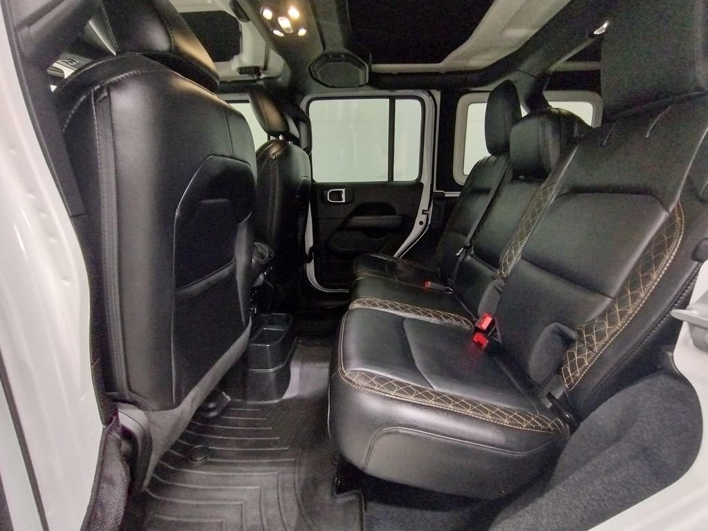Used 2020 Jeep Wrangler Unlimited Sahara image 46