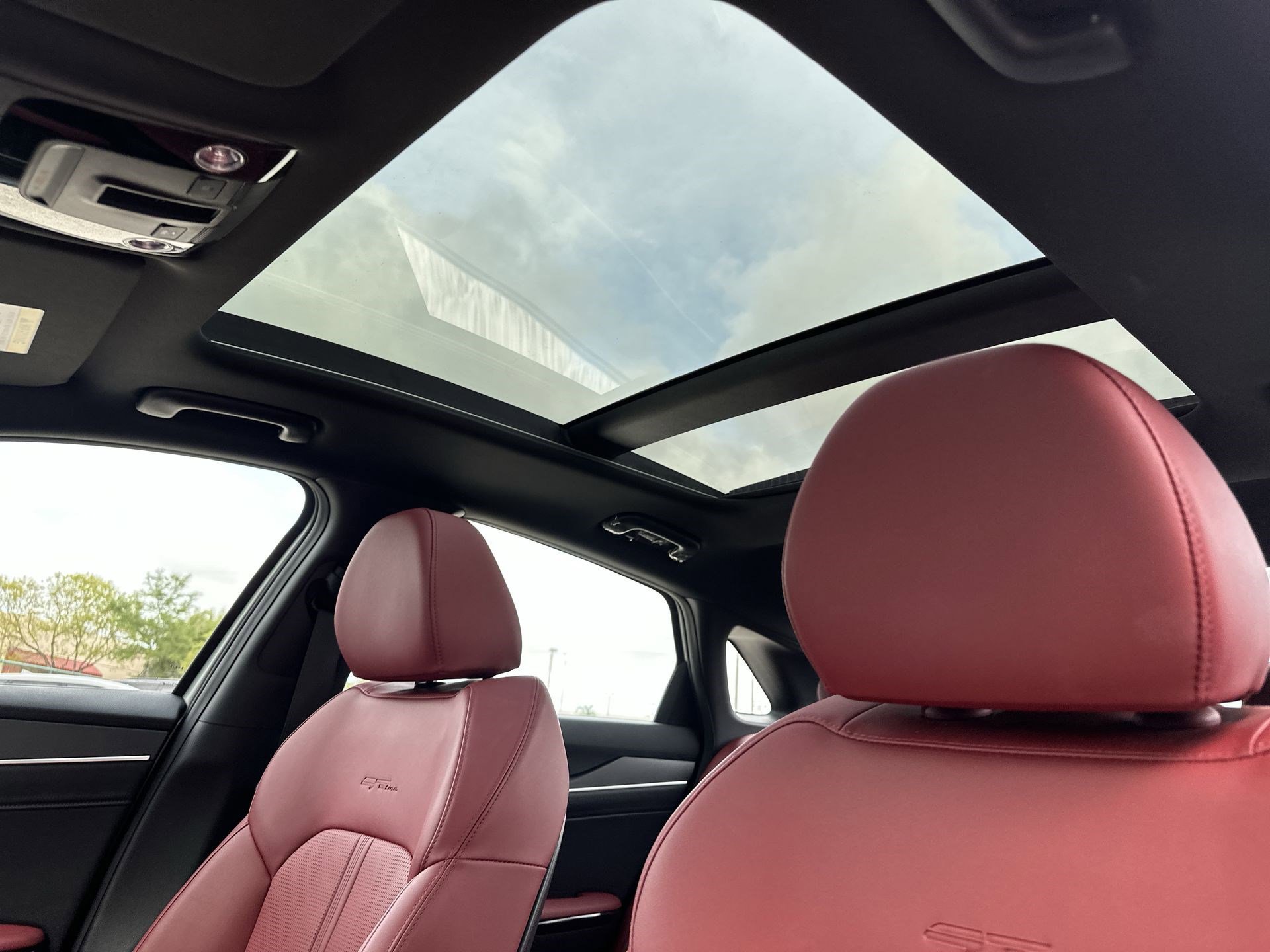 Used 2025 Kia K5 GT-Line w/ GT-Line Premium Package image 16