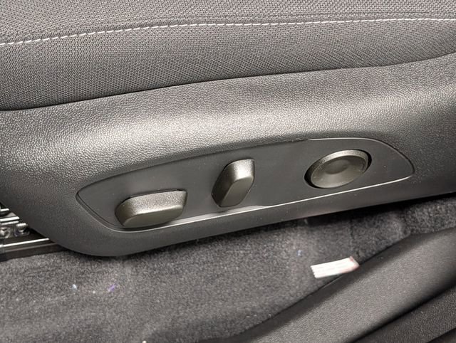 New 2026 Chevrolet Traverse LT image 11