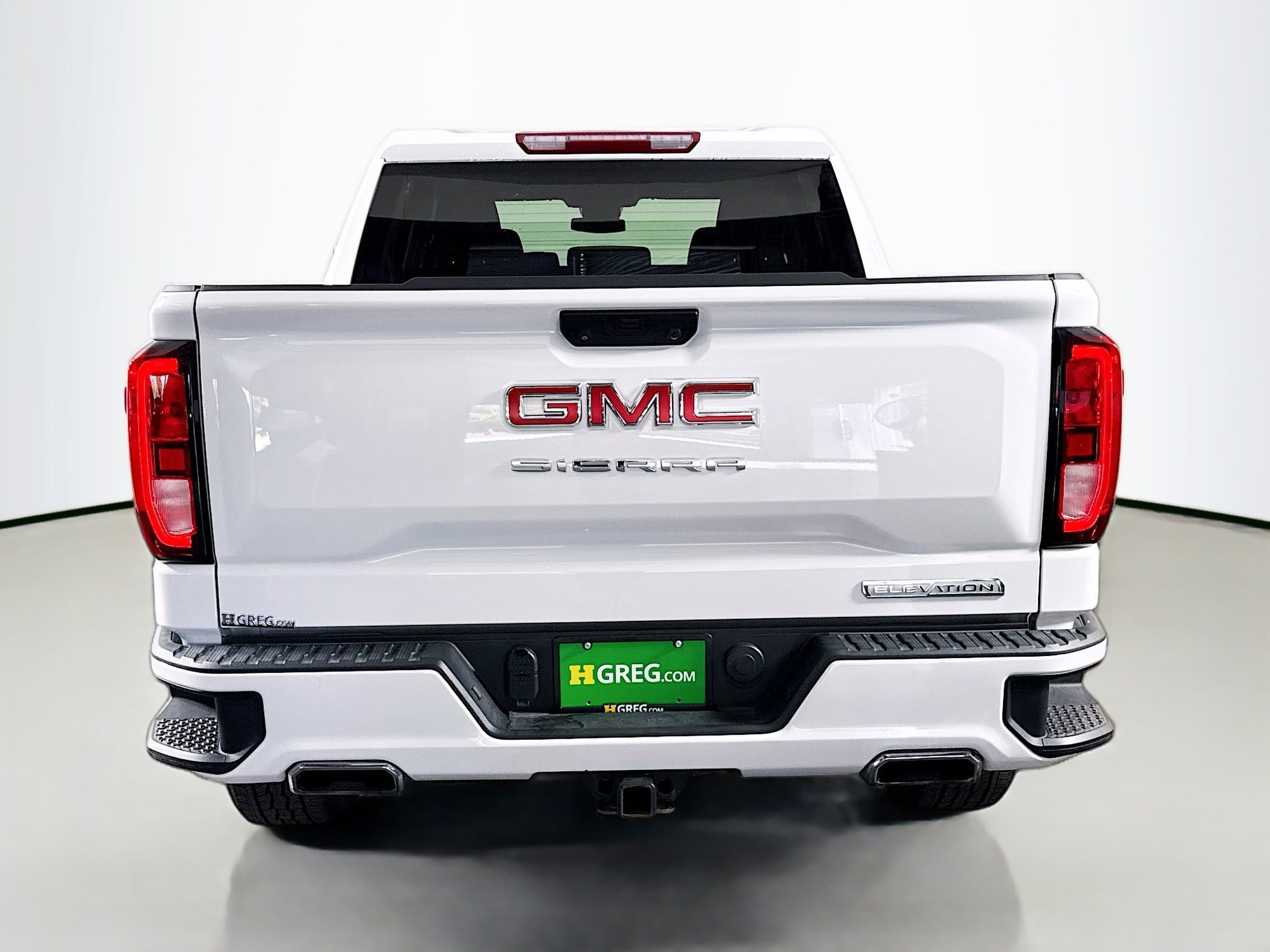 Used 2023 GMC Sierra 1500 Elevation w/ X31 Off-Road Package AWD/4WD image 8
