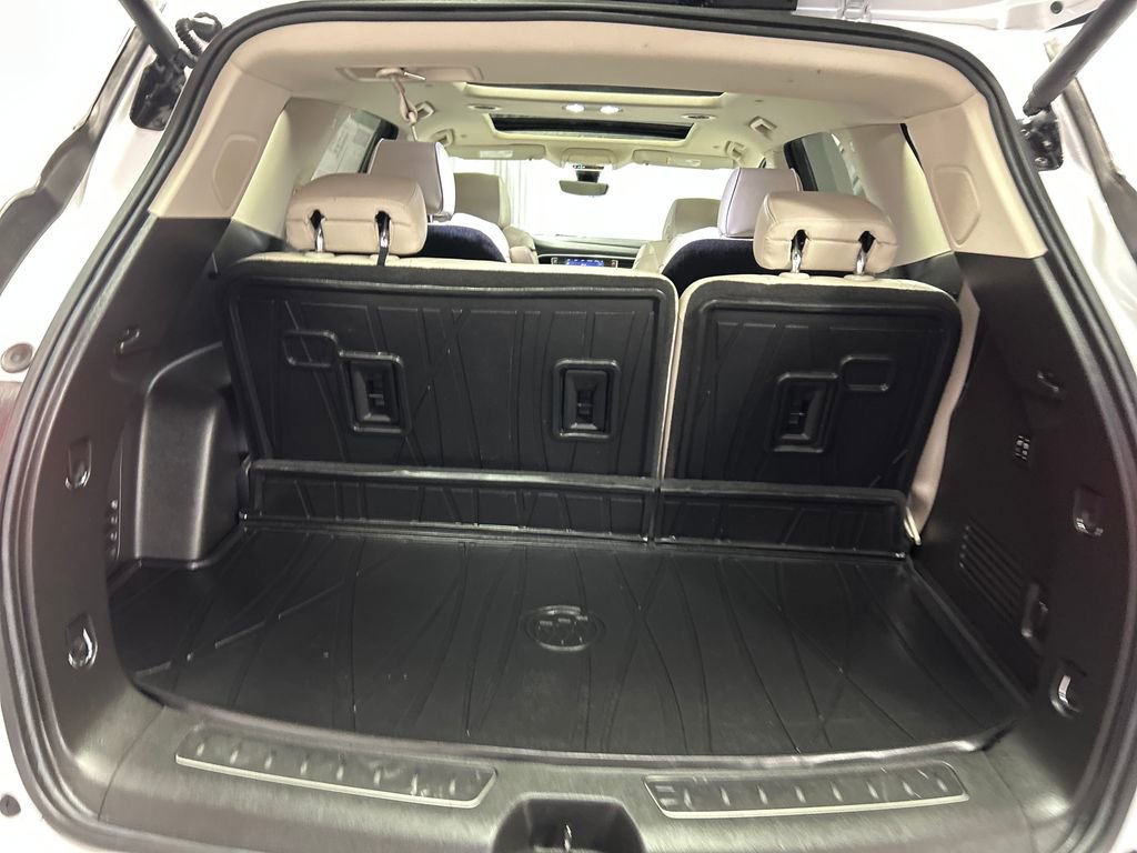 Used 2023 Buick Enclave Avenir w/ Avenir Technology Package AWD/4WD image 26