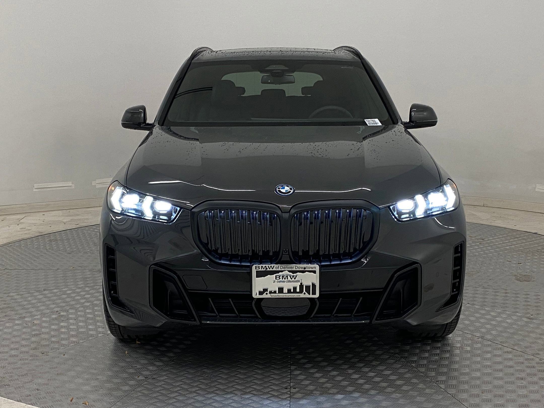 Used 2026 BMW X5 xDrive50e w/ M Sport Package image 5