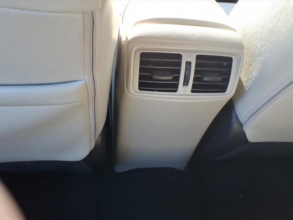 Used 2022 Nissan Rogue Sport SL image 9